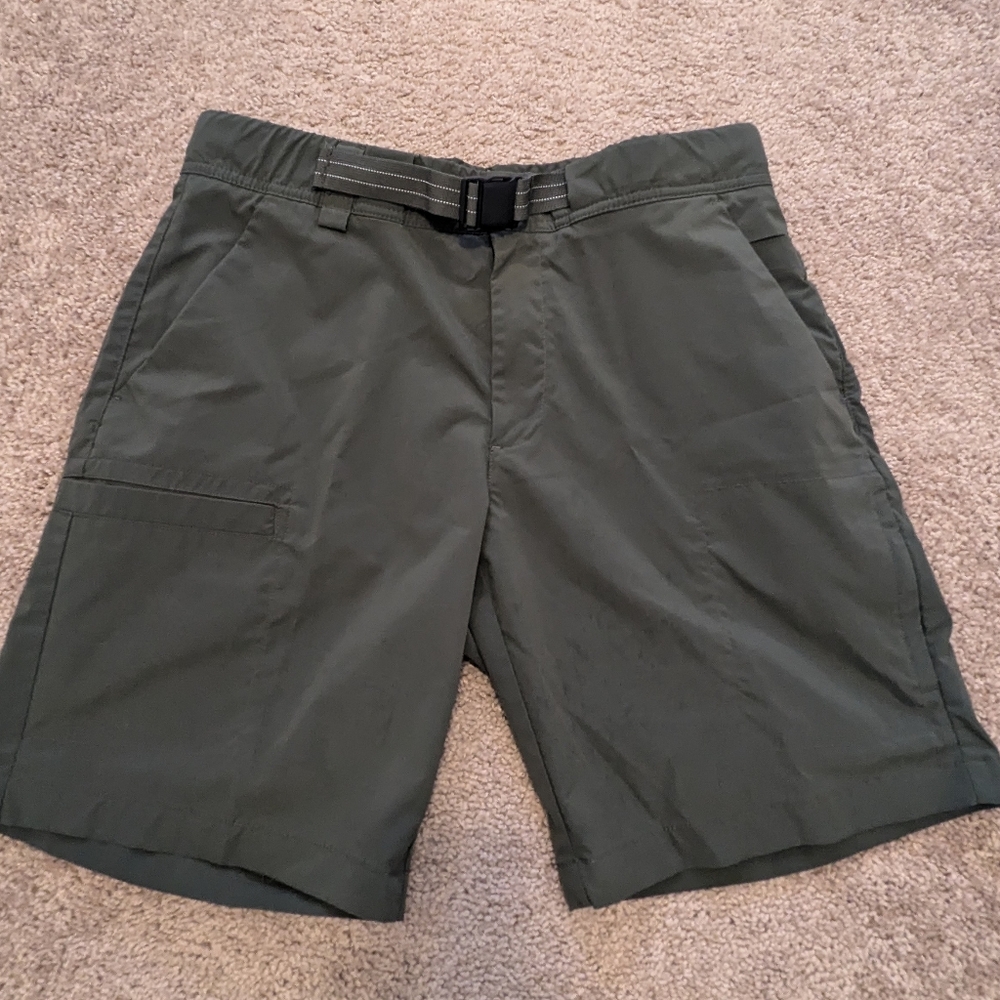 army green shorts 34